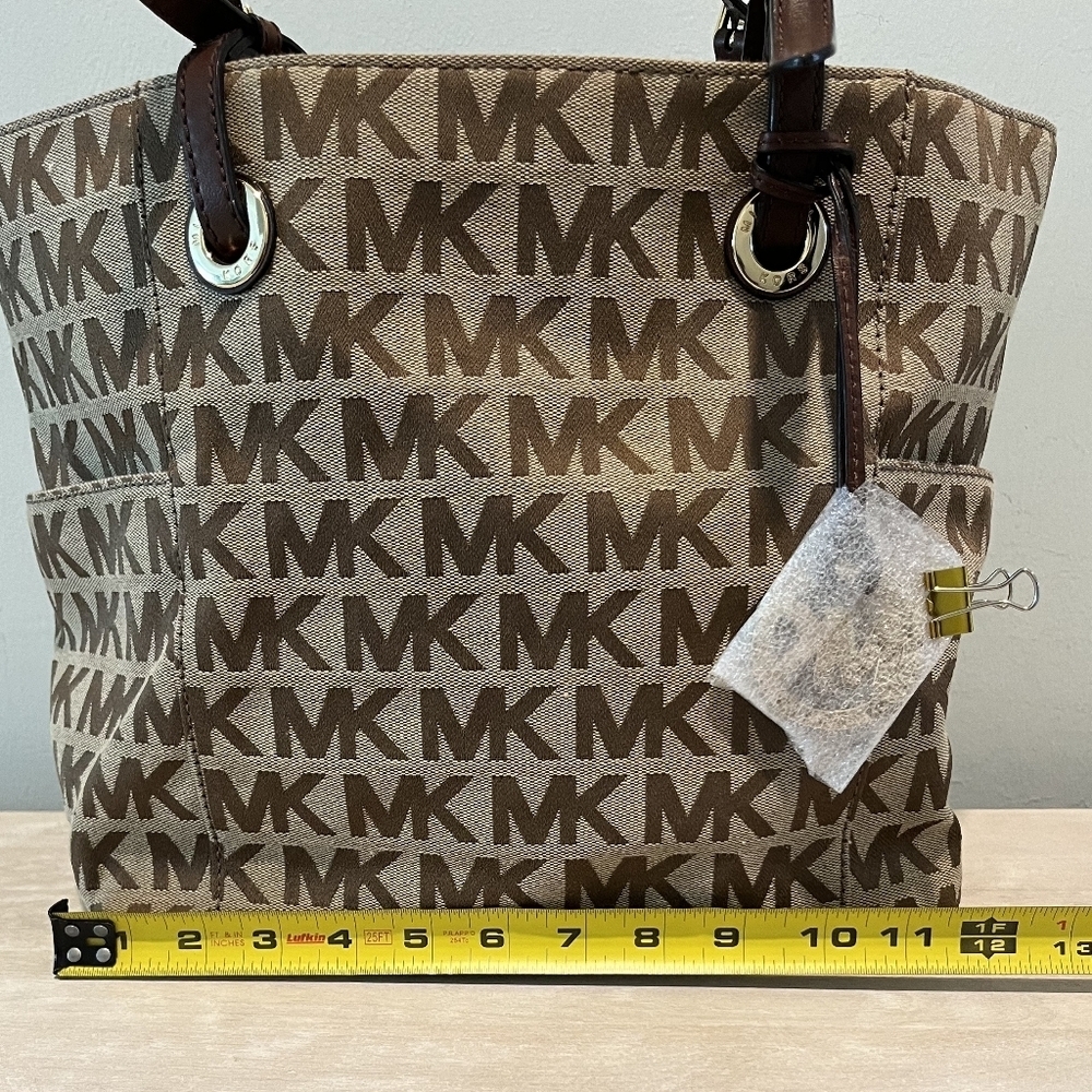 Immaculate, Like New Michael Kors Brown Monogram Canvas & Leather Tote - Picture 15 of 16